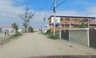 SOLAR , EN SALINAS, CERCA A LA  AVDA. CARLOS ESPINOZA Y A SUPERMAXI