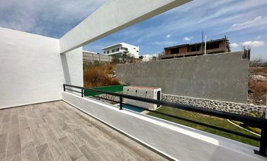 CASA EN VENTA EN LOMAS DE COCOYOC