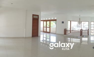 DIJUAL / DISEWAKAN RUMAH MEWAH PEMUDA DEKAT PLAZA RENON DENPASAR, BALI