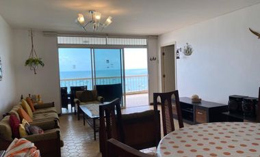 Se vende departamento al pie de la playa Salinas