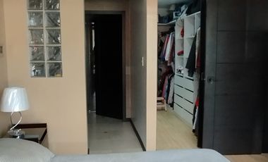 ELEGANTE Y MODERNA CASA