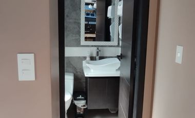 ELEGANTE Y MODERNA CASA