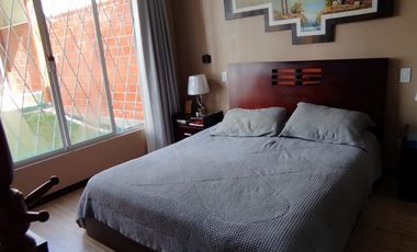 ELEGANTE Y MODERNA CASA