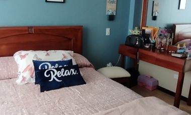 ELEGANTE Y MODERNA CASA