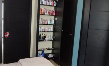 ELEGANTE Y MODERNA CASA