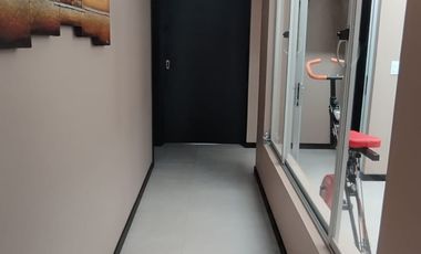 ELEGANTE Y MODERNA CASA