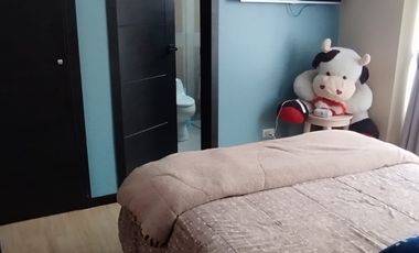 ELEGANTE Y MODERNA CASA