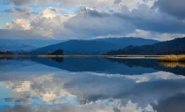 Espectacular terreno de 4ha con 200m de frente de río Angachilla, Valdivia