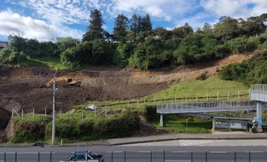 Venta de 10.277M2 en la vía Principal, carretera Panamericana, Vía a Pintag 9 9 9 0 1 0 2 3 2