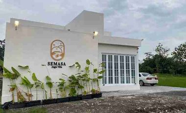 Rumah villa full furnish ada kolam renang di dekat hotel sheraton