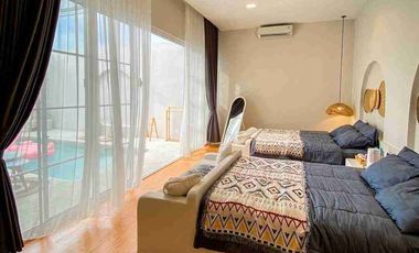 Rumah villa full furnish ada kolam renang di dekat hotel sheraton