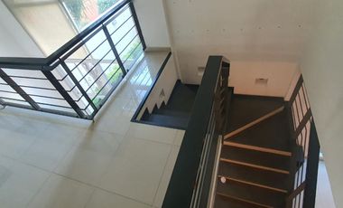Amplia y Hermosa Casa en Renta en Metepec a 2 Cuadra De Av Tecnológico y Av Las Torres a Unos Pasos De La Estación Del Tren Tecnológico
