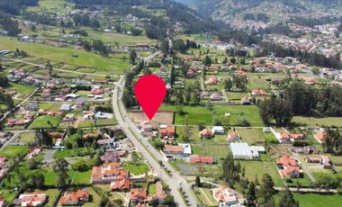 Terreno de 2900m2 en renta en San Juaquín, Cuenca