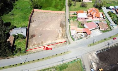 Terreno de 2900m2 en renta en San Juaquín, Cuenca