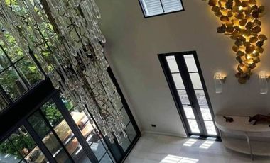 Sale with Tenant Quarter 31