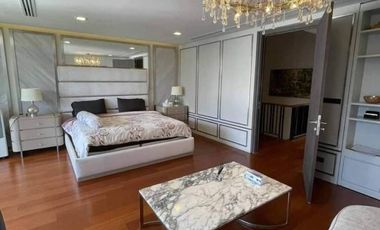 Sale with Tenant Quarter 31