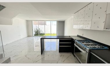 CASA EN VENTA EN COTO NOUVE