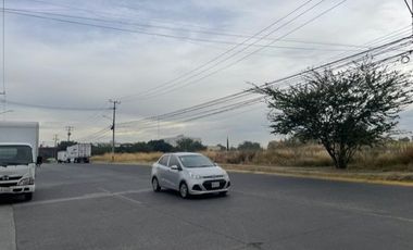 TERRENO USO DE SUELO MIXTO LA TIJERA