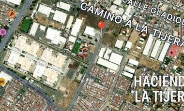 TERRENO USO DE SUELO MIXTO LA TIJERA