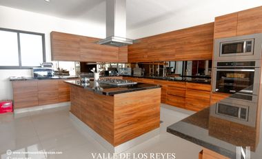 CASA EN VENTA EN VALLE DE LOS REYES