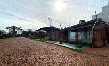 Casa con Local Comercial