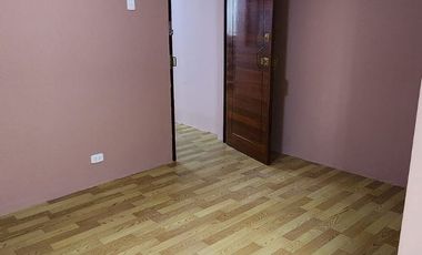 Venta de casa de 4 pisos en Barrios Altos