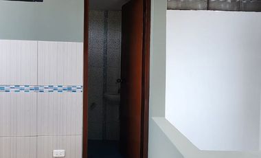 Venta de casa de 4 pisos en Barrios Altos