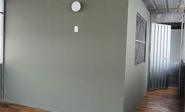 Venta de casa de 4 pisos en Barrios Altos