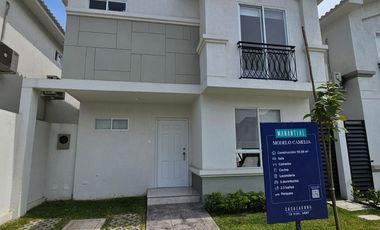 Venta de casa dos plantas  modelo CAMELIA en etapa Serena de Casalaguna- vial 1 - Cerca Rioc. Dorado
