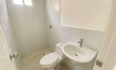 Venta de casa dos plantas  modelo CAMELIA en etapa Serena de Casalaguna- vial 1 - Cerca Rioc. Dorado