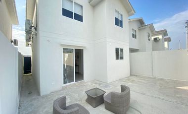 Venta de casa dos plantas  modelo CAMELIA en etapa Serena de Casalaguna- vial 1 - Cerca Rioc. Dorado