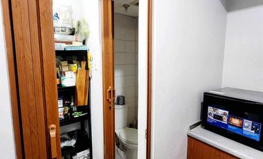For Sale: Your Paranque Lifestyle Starter – A Semi-Furnished Condo in Woodsville Viverde Mansions