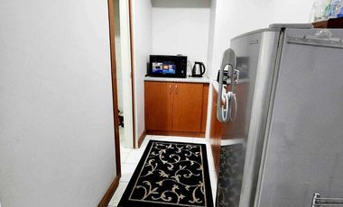For Sale: Your Paranque Lifestyle Starter – A Semi-Furnished Condo in Woodsville Viverde Mansions