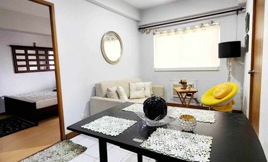 For Sale: Your Paranque Lifestyle Starter – A Semi-Furnished Condo in Woodsville Viverde Mansions