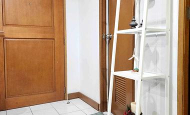 For Sale: Your Paranque Lifestyle Starter – A Semi-Furnished Condo in Woodsville Viverde Mansions