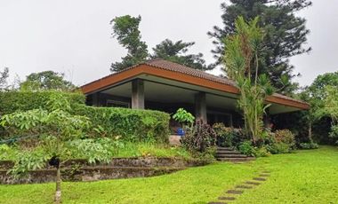 Vacation House For Sale in Tagaytay City
