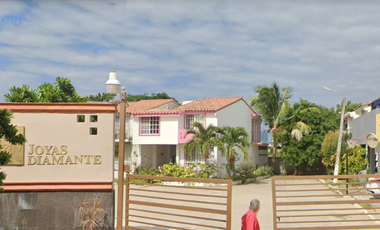 SF-  CASA EN VENTA EN JOYAS DIAMANTE