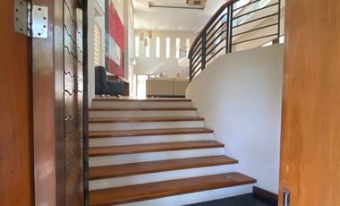 House for sale in Metro Manila, Muntinlupa City - Parking