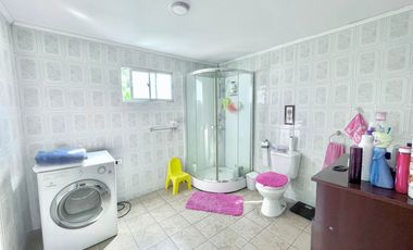 Se vende segura casa en Galilea, Curicó. Cuatro piezas dos baños