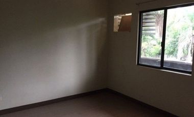 Spacious Apartment or Townhouse in Lahug, Cebu City
