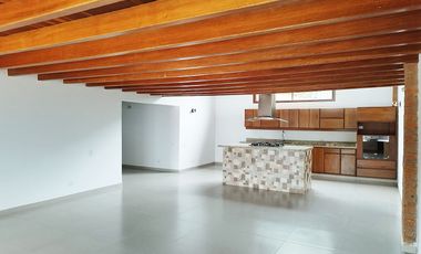 PR19380 Casa Comercial en arriendo en el sector La Mina