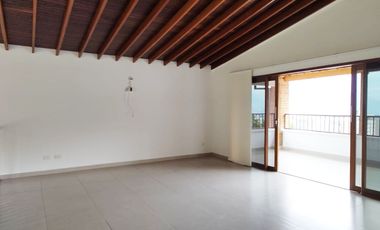 PR19380 Casa Comercial en arriendo en el sector La Mina