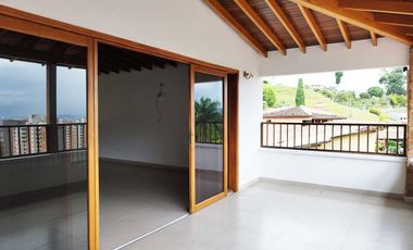 PR19380 Casa Comercial en arriendo en el sector La Mina