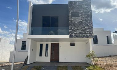 CASA EN VENTA EN CAPITAL NORTE