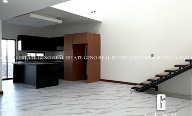 CASA EN VENTA EN VALLE ESCONDIDO CON RECAMARA EN PLANTA BAJA