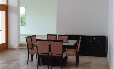 CASA EN RENTA EN YUCATÁN COUNTRY CLUB EN PRIVADA CON AMENIDADES.