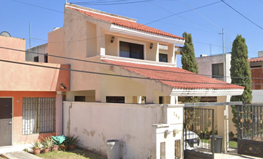 CASA EN VENTA CON ALBERCA, REMATE ECONOMICO YA ADJUDICADO - C. 38ᴬ 348, Francisco de Montejo III, 97203 Mérida, Yuc.