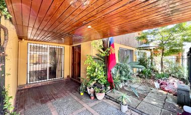 Se vende casa en tranquilo sector de Apumanque, Curicó. 2 piezas un baño