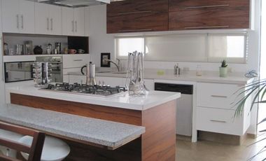 RENTO CASA AMUEBLADA IMPECABLE EN FRACC. EL REFUGIO