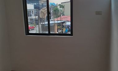 2 Storey House and Lot For sale inside Multinational Vill., Parañaque with 3 Bedrooms and 2 Car Garage PH2865